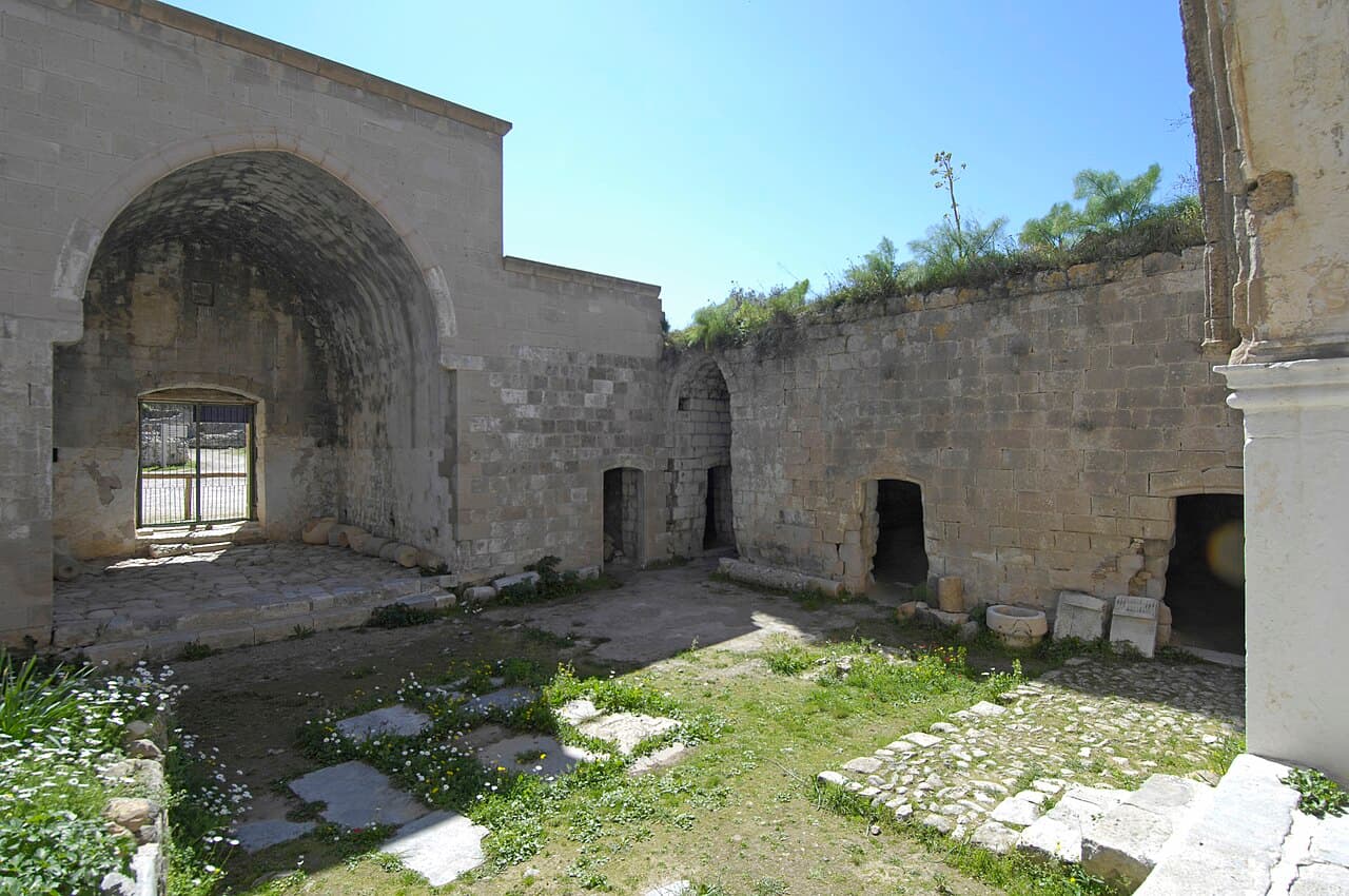 Beçin Kalesi ve Orta Çağ Kenti