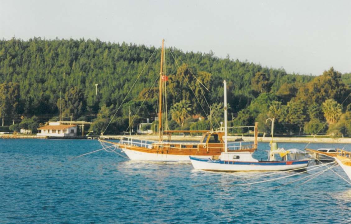 Güvercinlik Koyu ve Salih Adası Manzarası